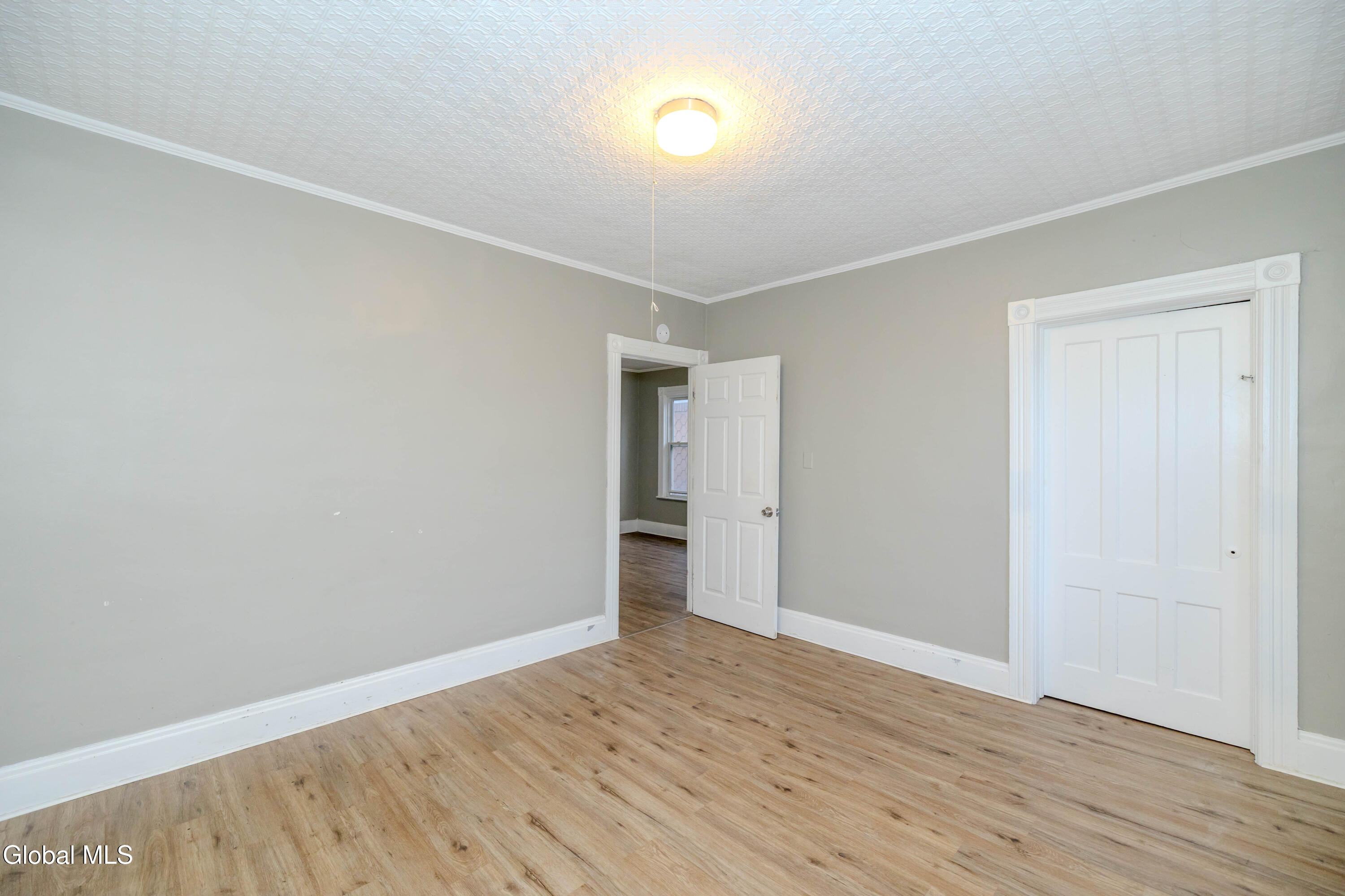 1712 Foster Avenue Schenectady, NY 12308 - Photo 23 of 49 0S4A1188