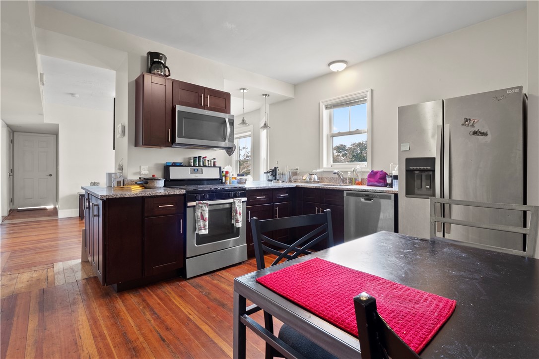 173 Prospect Street Providence, RI 02906 - Photo 12 of 16