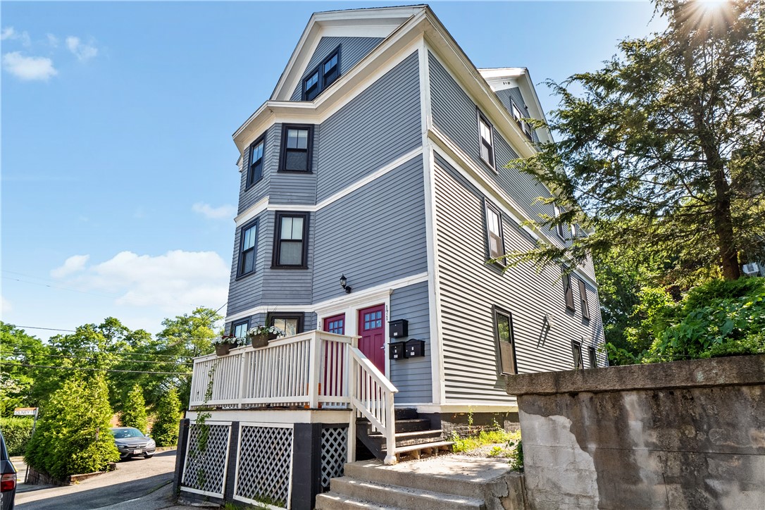 173 Prospect Street Providence, RI 02906 - Photo 2 of 16