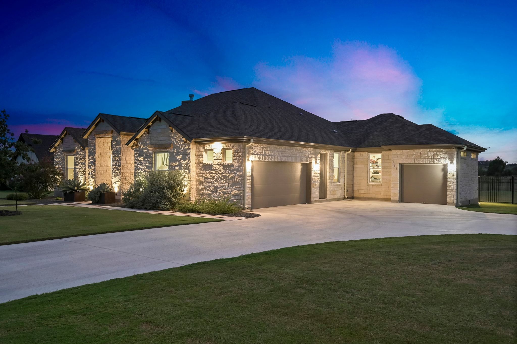 104 Huerta Road Florence, TX 76527 - Photo 2 of 25
