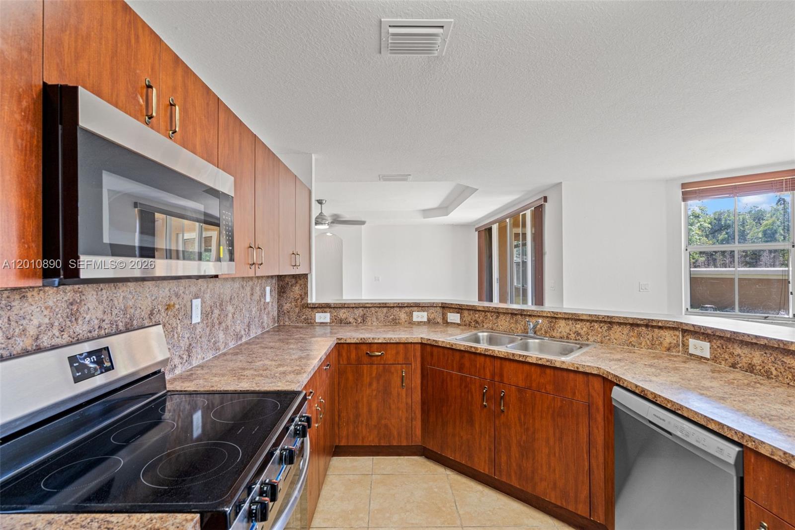 2720 Southwest 156th Place Miami, FL 33185 - Photo 26 of 83