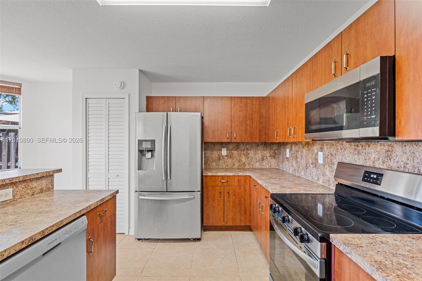 2720 Southwest 156th Place Miami, FL 33185 - Photo 27 of 83