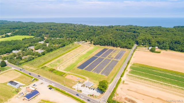 $2,450,000 | 2551-3360 Sound Avenue, Riverhead, NY 11901