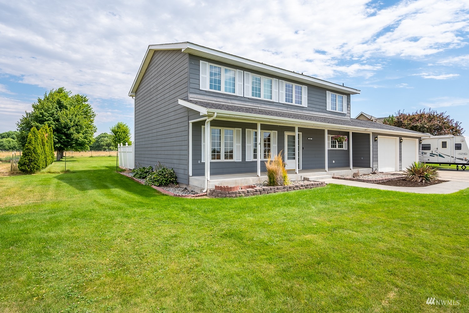 3335 Wild Goose Road Northeast Moses Lake, WA 98837 - Photo 2 of 40 Gallery Image 2