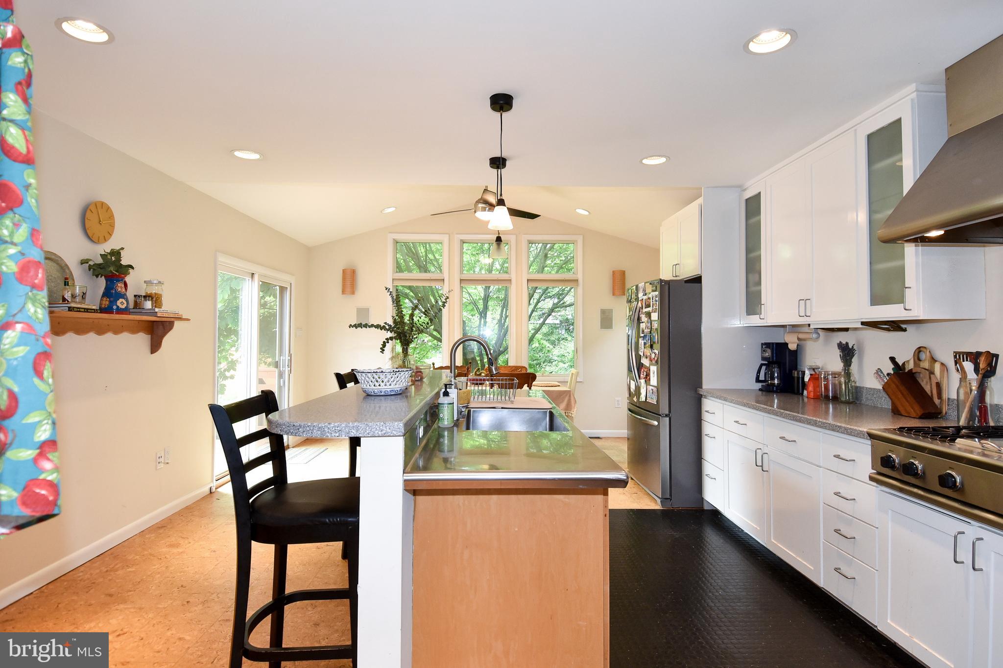 6246 22nd Road North Arlington, VA 22205 - Photo 3 of 38