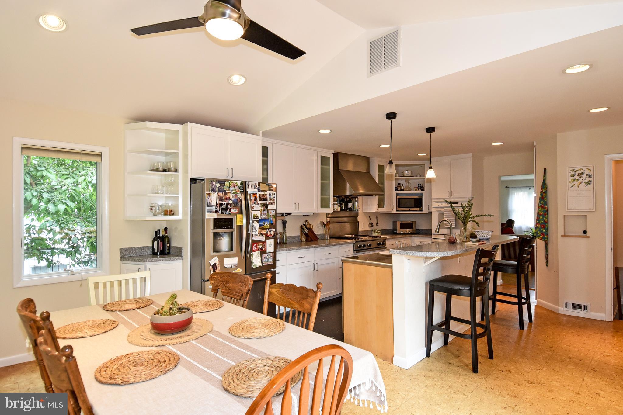 6246 22nd Road North Arlington, VA 22205 - Photo 5 of 38