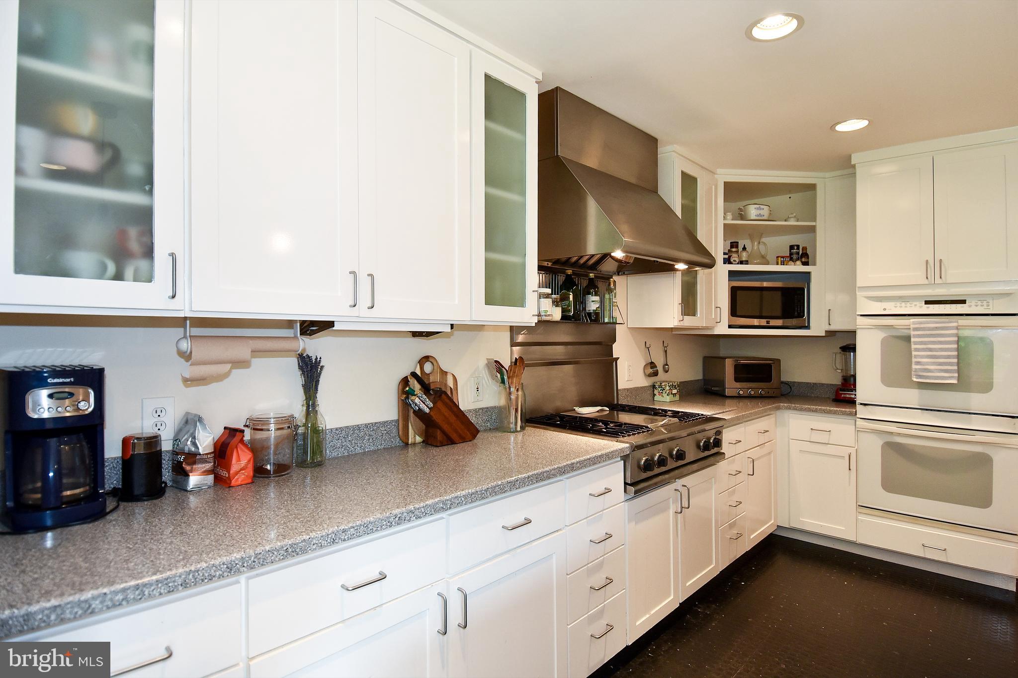 6246 22nd Road North Arlington, VA 22205 - Photo 9 of 38