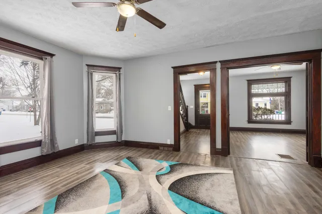 $284,900 | 203 North Main Street, Kingsbury, IN 46350