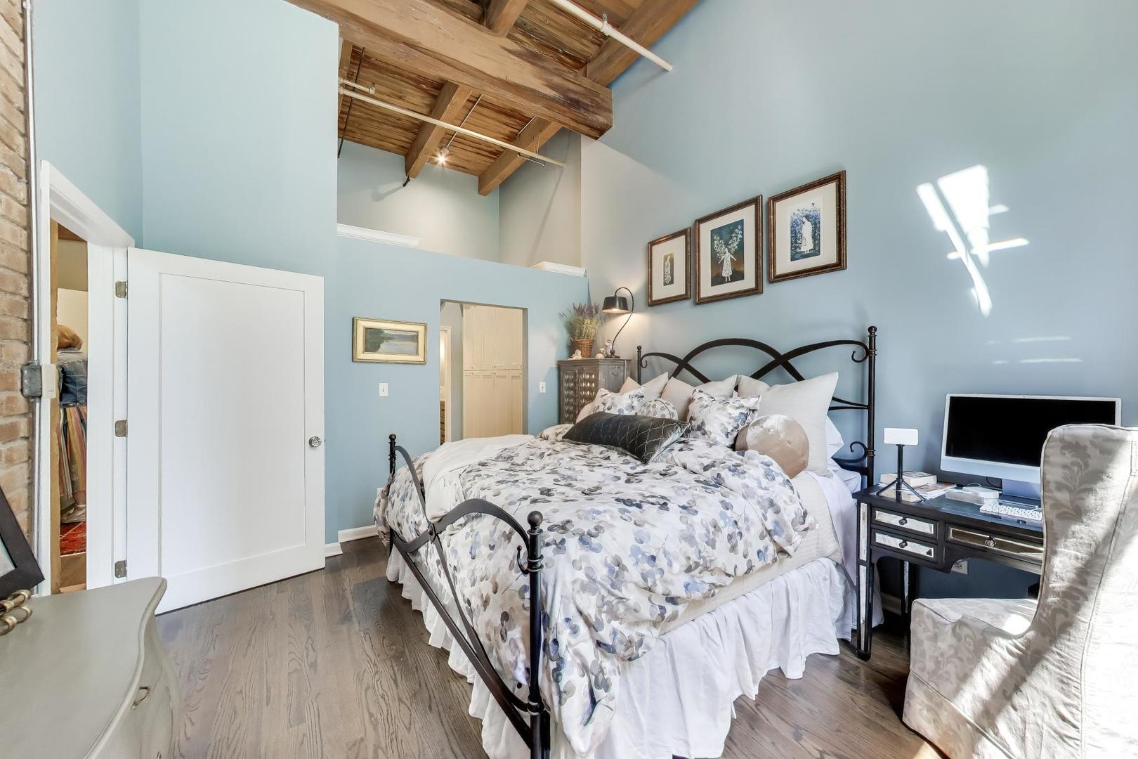 1330 West Monroe Street, Unit 107 Chicago, IL 60607 - Photo 12 of 29