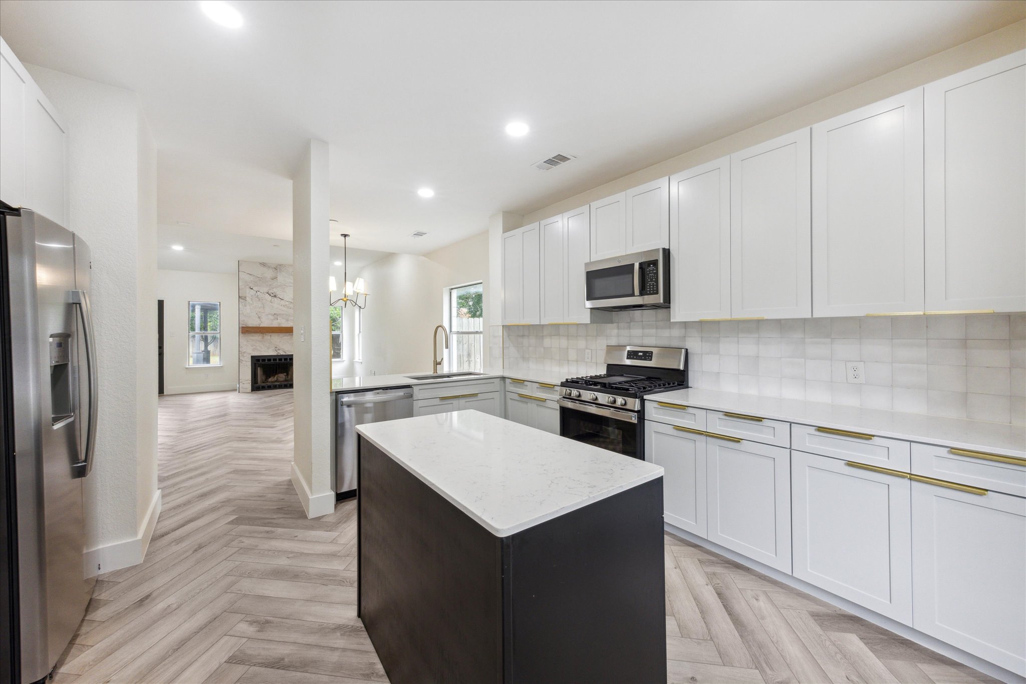 211 North Blue Ridge Parkway Cedar Park, TX 78613 - Photo 6 of 25