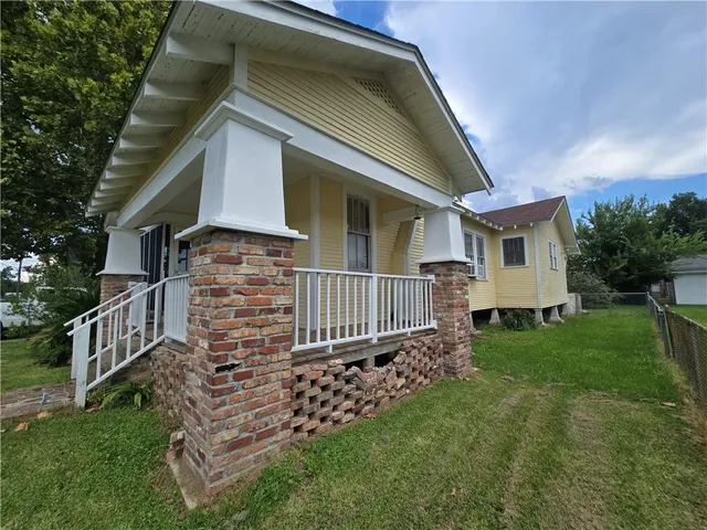 $170,000 | 240 Carolyn Drive, Destrehan, LA 70047