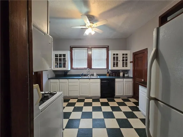 $170,000 | 240 Carolyn Drive, Destrehan, LA 70047