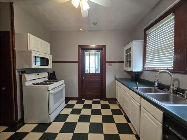 $170,000 | 240 Carolyn Drive, Destrehan, LA 70047