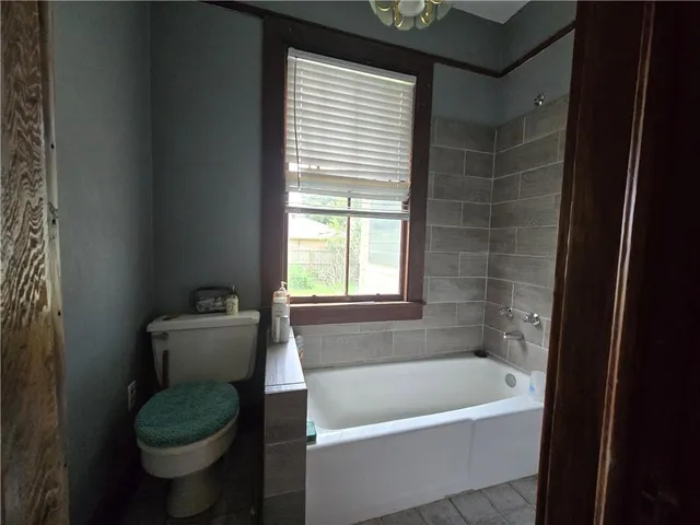 $170,000 | 240 Carolyn Drive, Destrehan, LA 70047