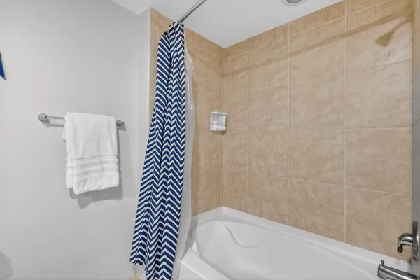 $3,000 | 415 Northwest Flagler Avenue, Unit 403, Stuart, FL 34994