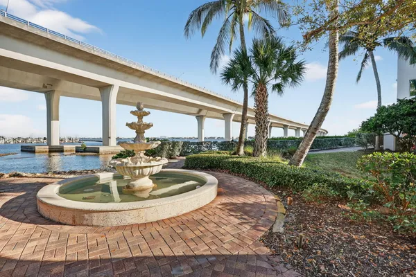 $3,000 | 415 Northwest Flagler Avenue, Unit 403, Stuart, FL 34994