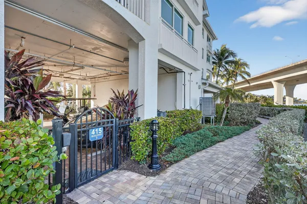 $3,000 | 415 Northwest Flagler Avenue, Unit 403, Stuart, FL 34994