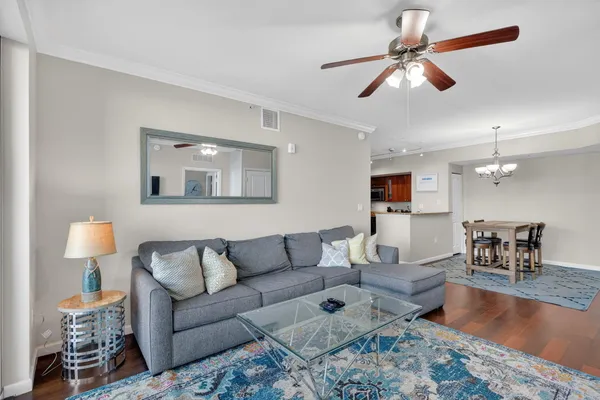 $3,000 | 415 Northwest Flagler Avenue, Unit 403, Stuart, FL 34994