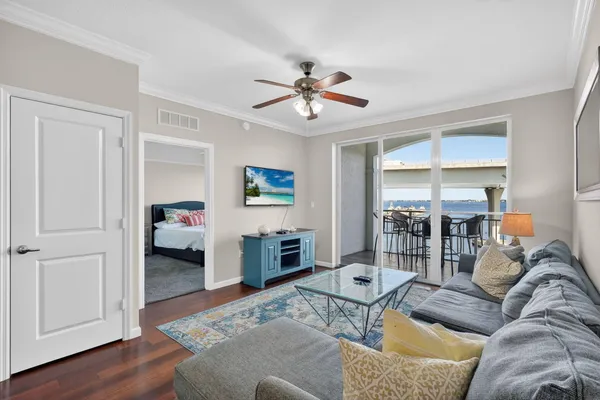$3,000 | 415 Northwest Flagler Avenue, Unit 403, Stuart, FL 34994