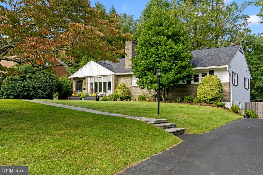 320 Kent Road Broomall, PA 19008 - Photo 3 of 58 Gallery Image 3