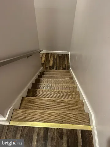 a view of balcony with floor