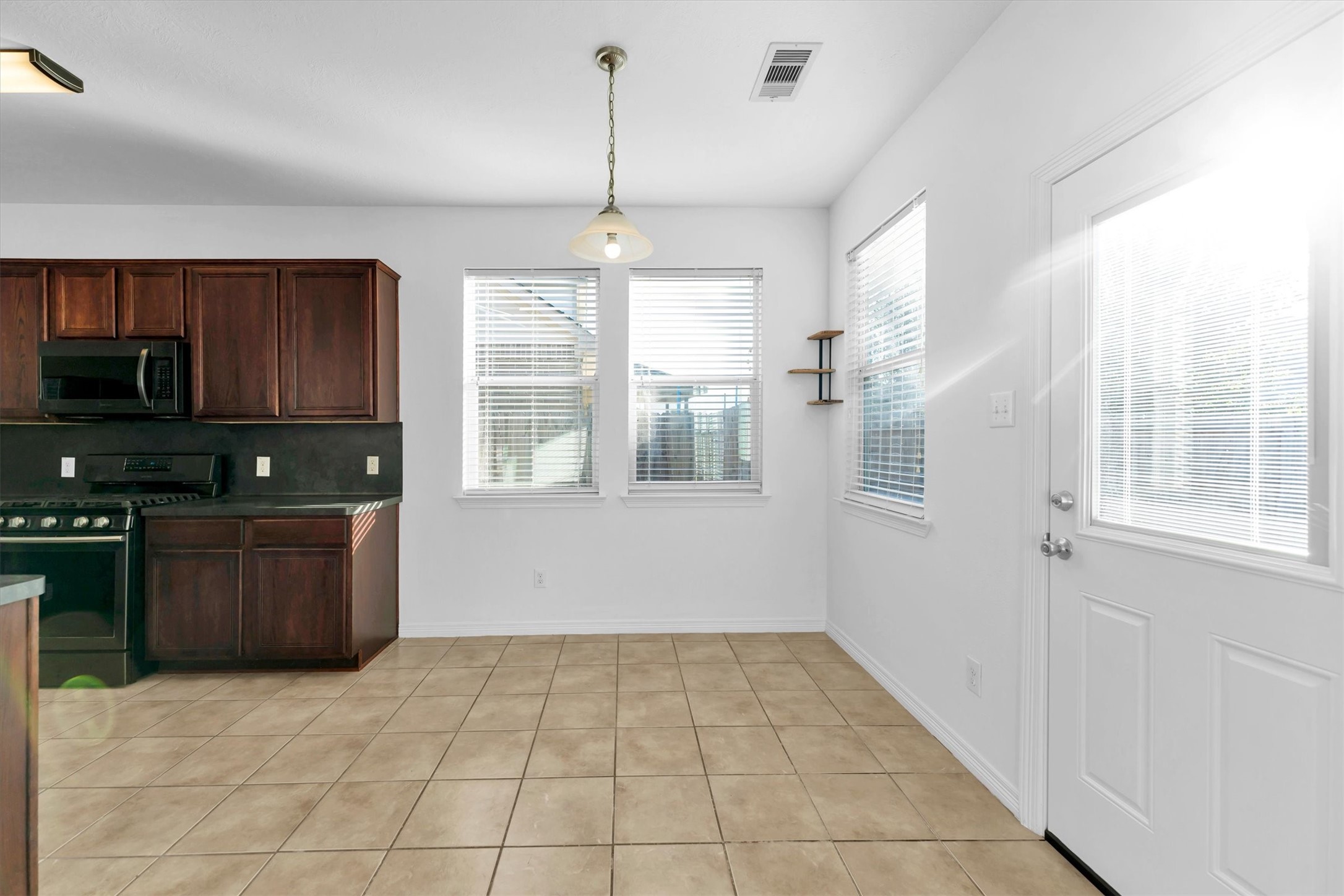 13035 Avery Ridge Lane Tomball, TX 77377 - Photo 15 of 44 Gallery Image 15