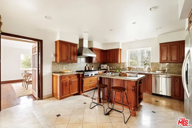 $1,680,000 | 2617 Sleepy Hollow Place, Glendale, CA 91206