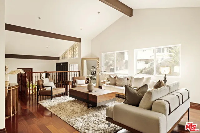 $1,680,000 | 2617 Sleepy Hollow Place, Glendale, CA 91206