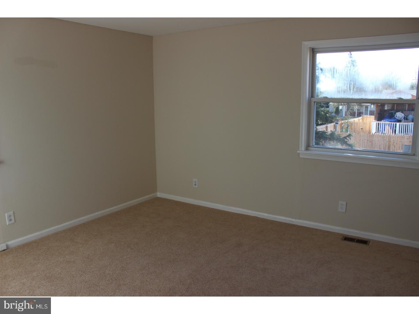 520 6th Avenue Lindenwold, NJ 08021 - Photo 5 of 21 Gallery Image 5