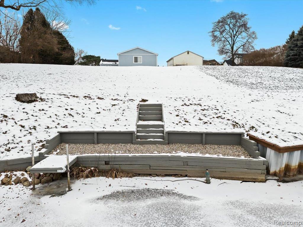 13581 South Horrell Road Fenton, MI 48430 - Photo 27 of 31