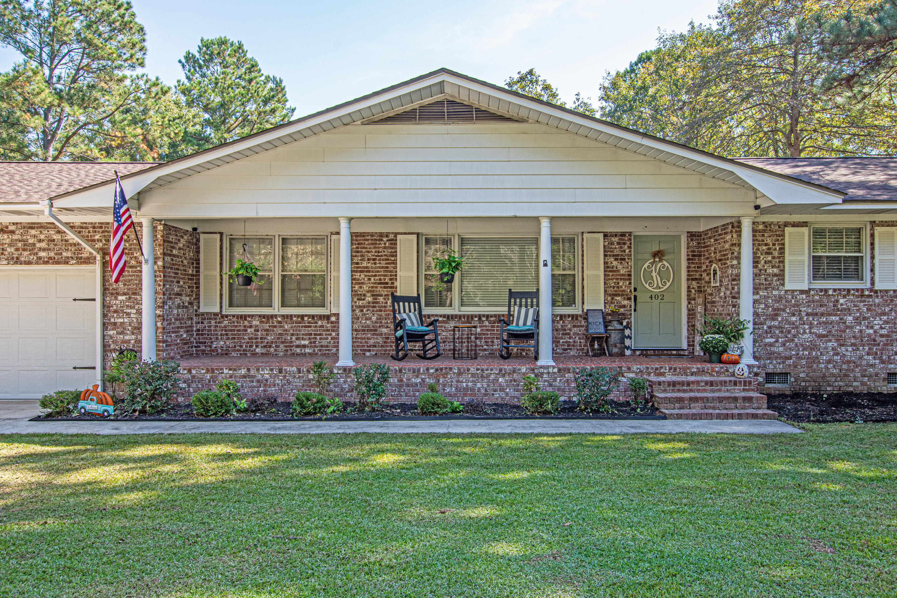 402 Broughton Road Moncks Corner, SC 29461 - Photo 4 of 49 0-11