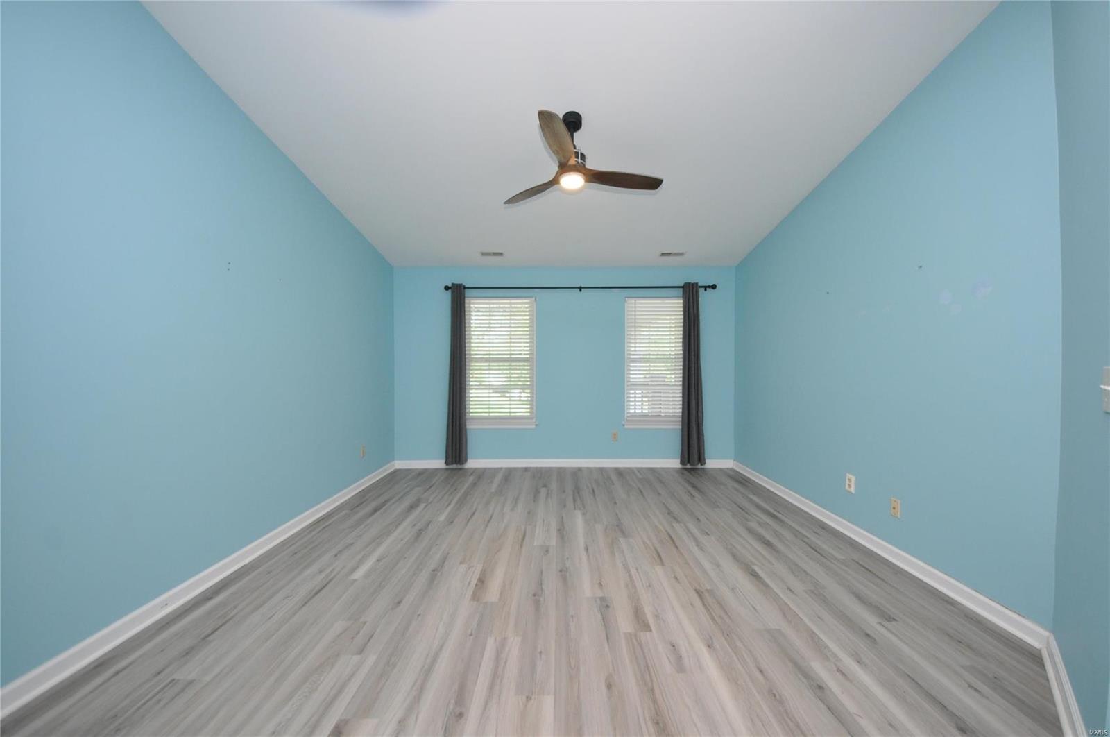 570 Oak Ridge Trails Court Ballwin, MO 63021 - Photo 13 of 20 Gallery Image 13