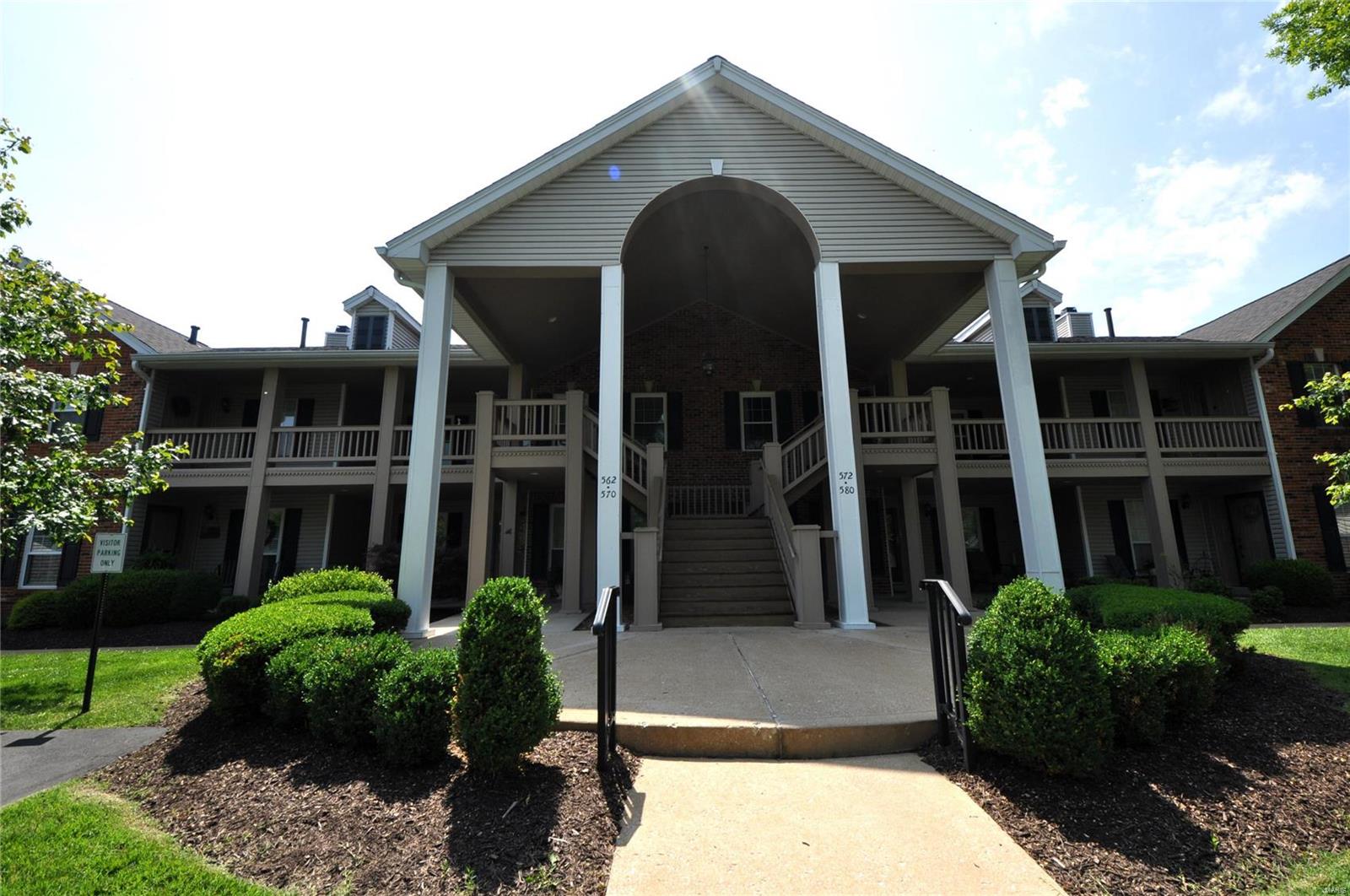 570 Oak Ridge Trails Court Ballwin, MO 63021 - Photo 2 of 20 Gallery Image 2