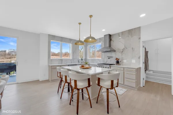 $799,900 | 3517 Oakleaf Lane, Crystal Lake, IL 60012