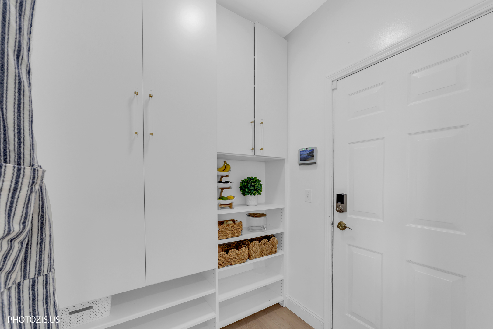 3517 Oakleaf Lane Crystal Lake, IL 60012 - Photo 26 of 76 a white cabinet with white paint