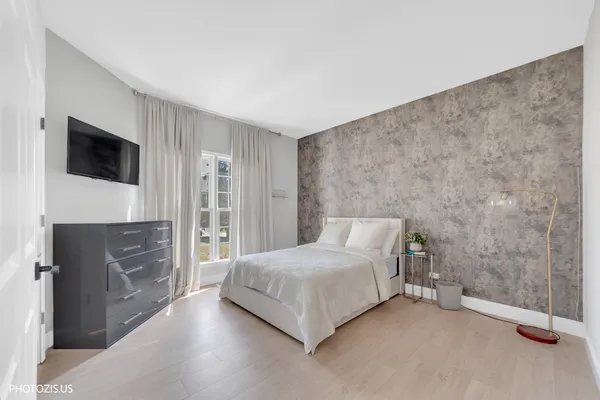 $799,900 | 3517 Oakleaf Lane, Crystal Lake, IL 60012