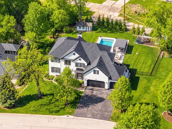 $799,900 | 3517 Oakleaf Lane, Crystal Lake, IL 60012