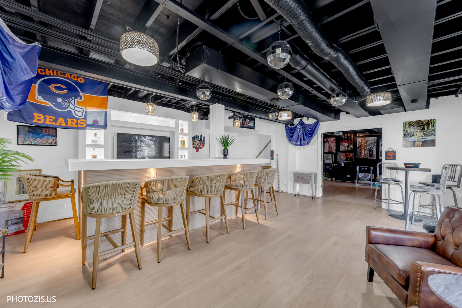 3517 Oakleaf Lane Crystal Lake, IL 60012 - Photo 41 of 76 a view of an chairs and table in a room
