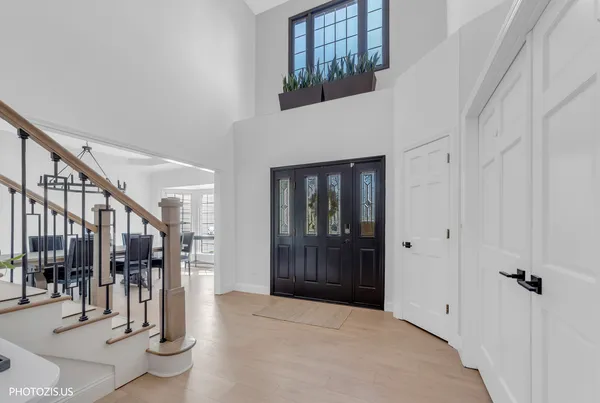 $799,900 | 3517 Oakleaf Lane, Crystal Lake, IL 60012