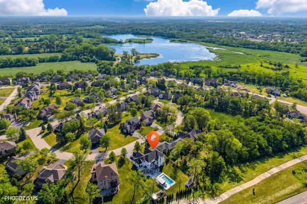 $799,900 | 3517 Oakleaf Lane, Crystal Lake, IL 60012