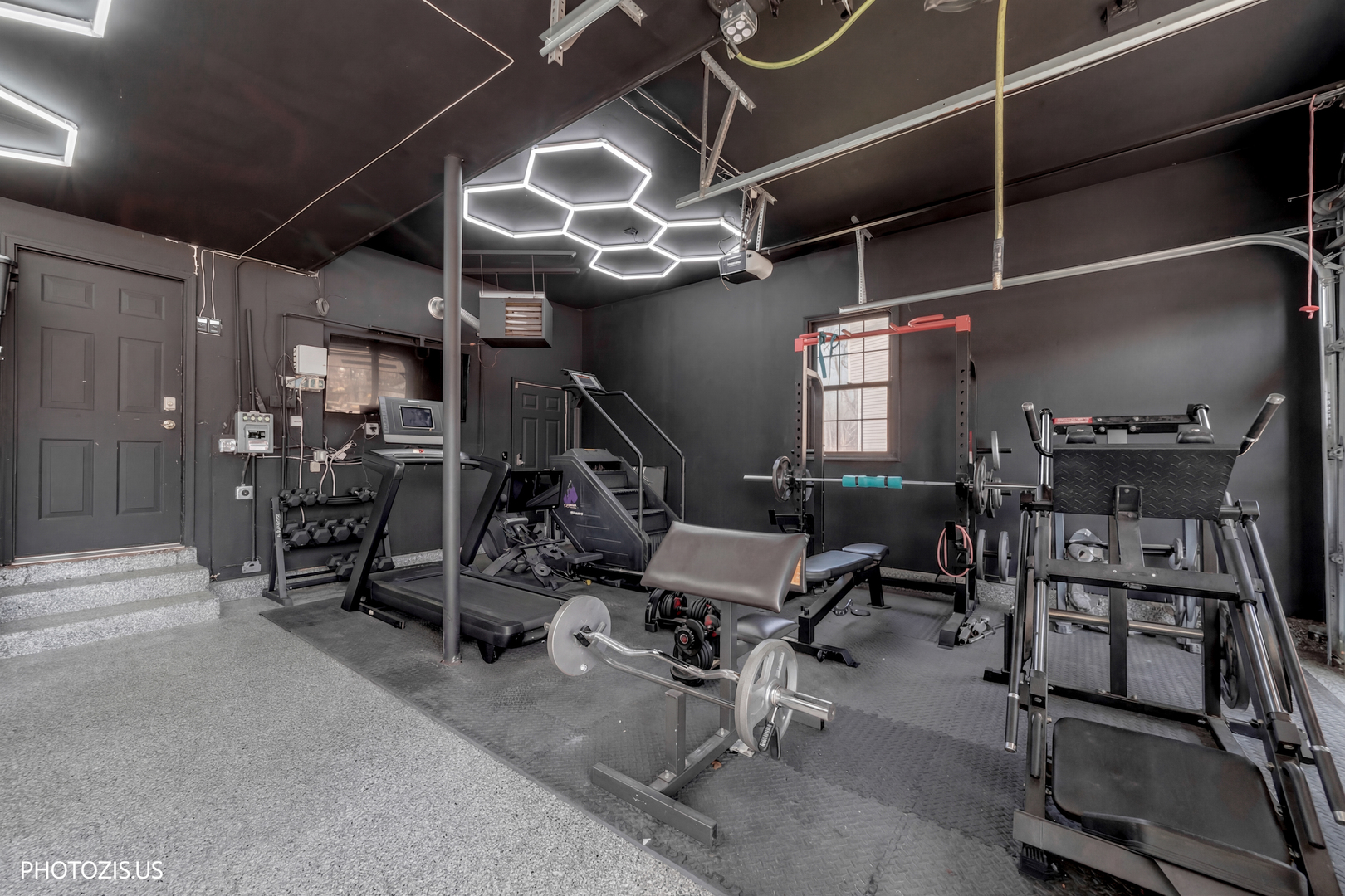 3517 Oakleaf Lane Crystal Lake, IL 60012 - Photo 70 of 76 a view of a room with chairs