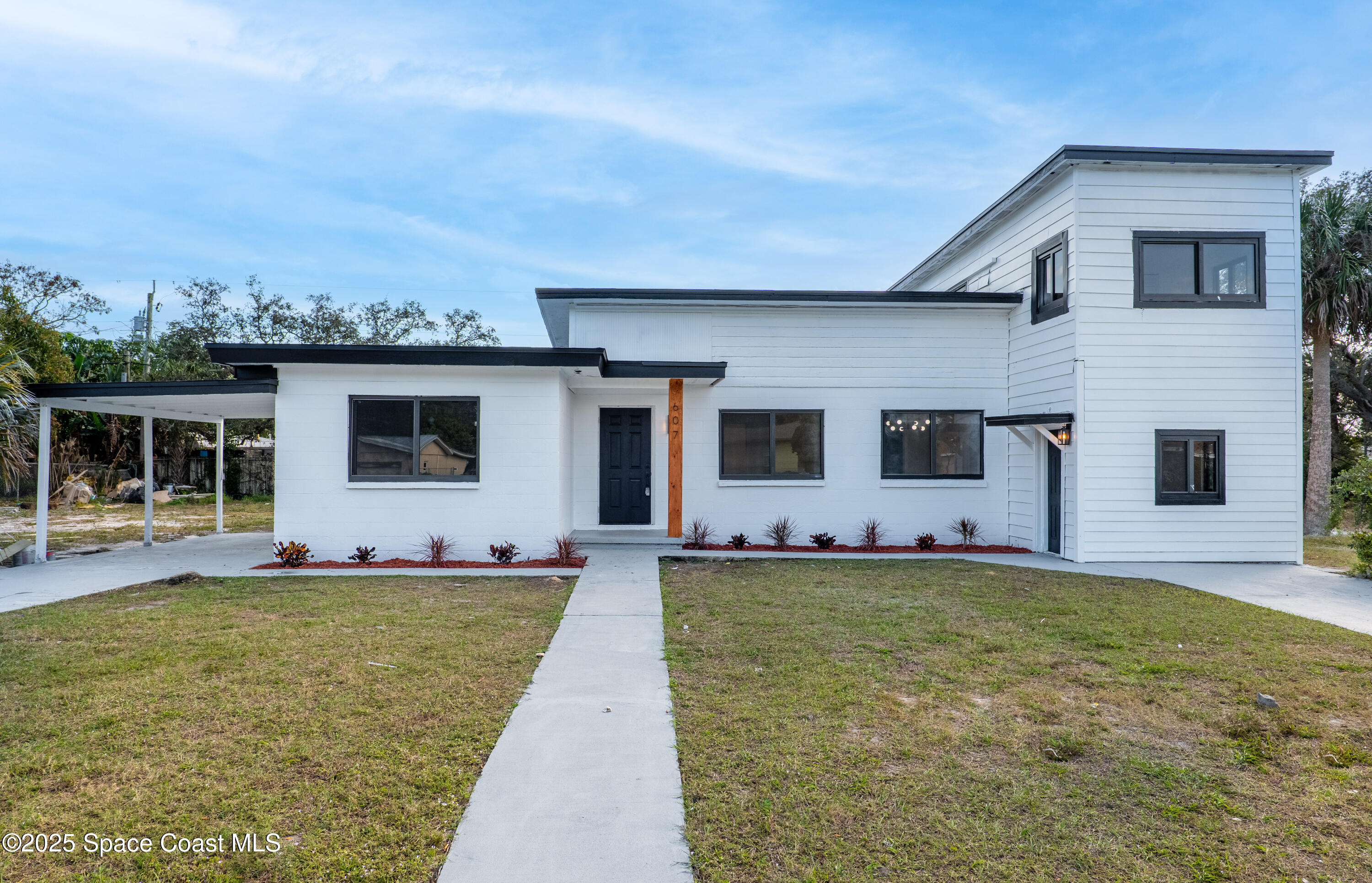 607 Roberts Street Melbourne, FL 32901 - Photo 2 of 11 Exterior-3