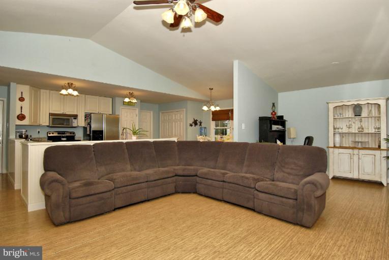 223 Tennessee Road Stevensville, MD 21666 - Photo 6 of 23 Living Room