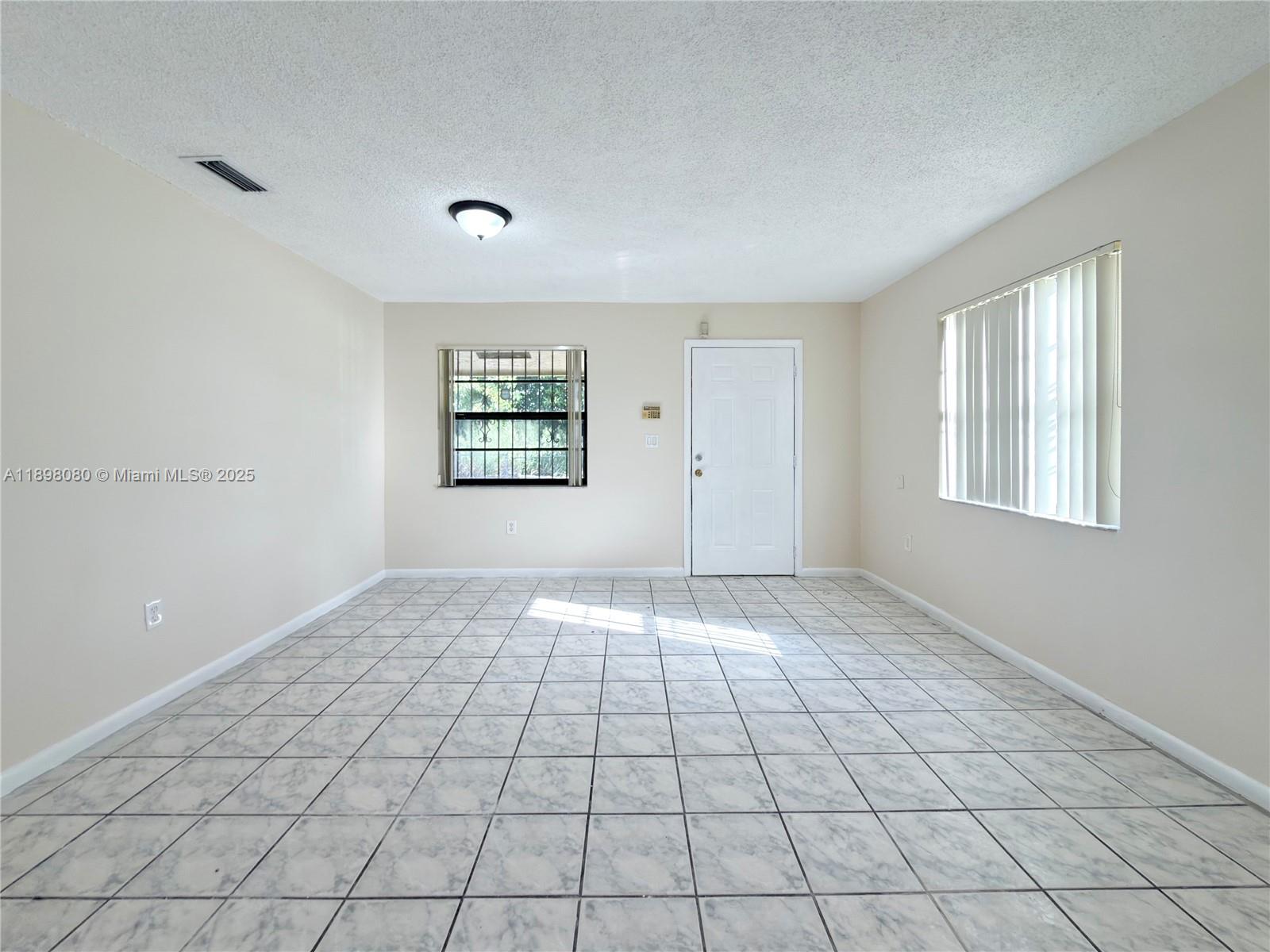 318 Southwest 5th Street Homestead, FL 33030 - Photo 13 of 33 Gallery Image 13