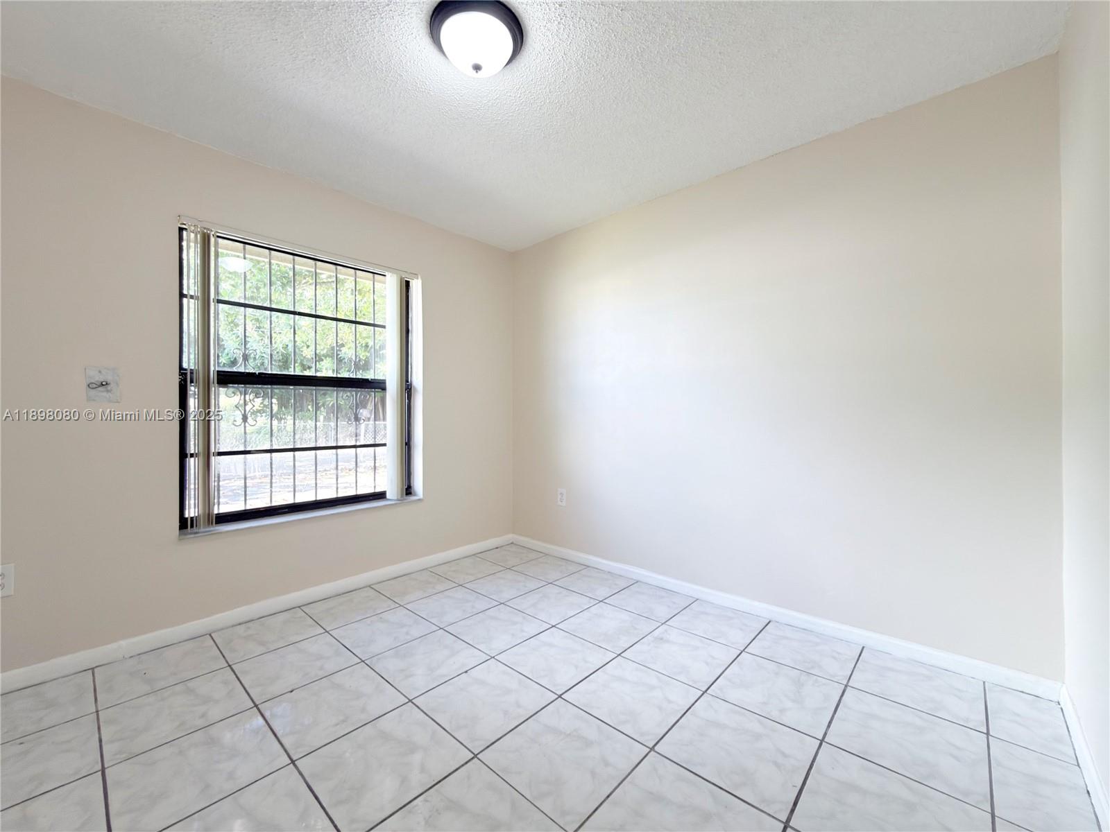 318 Southwest 5th Street Homestead, FL 33030 - Photo 14 of 33 Gallery Image 14