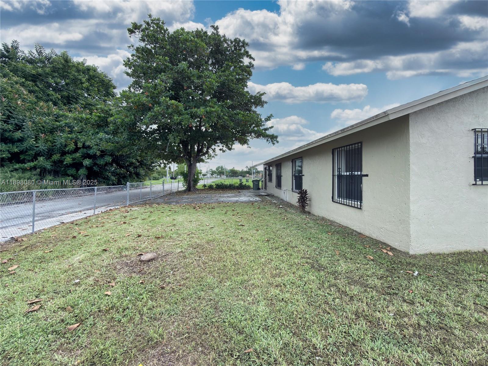 318 Southwest 5th Street Homestead, FL 33030 - Photo 29 of 33 Gallery Image 29