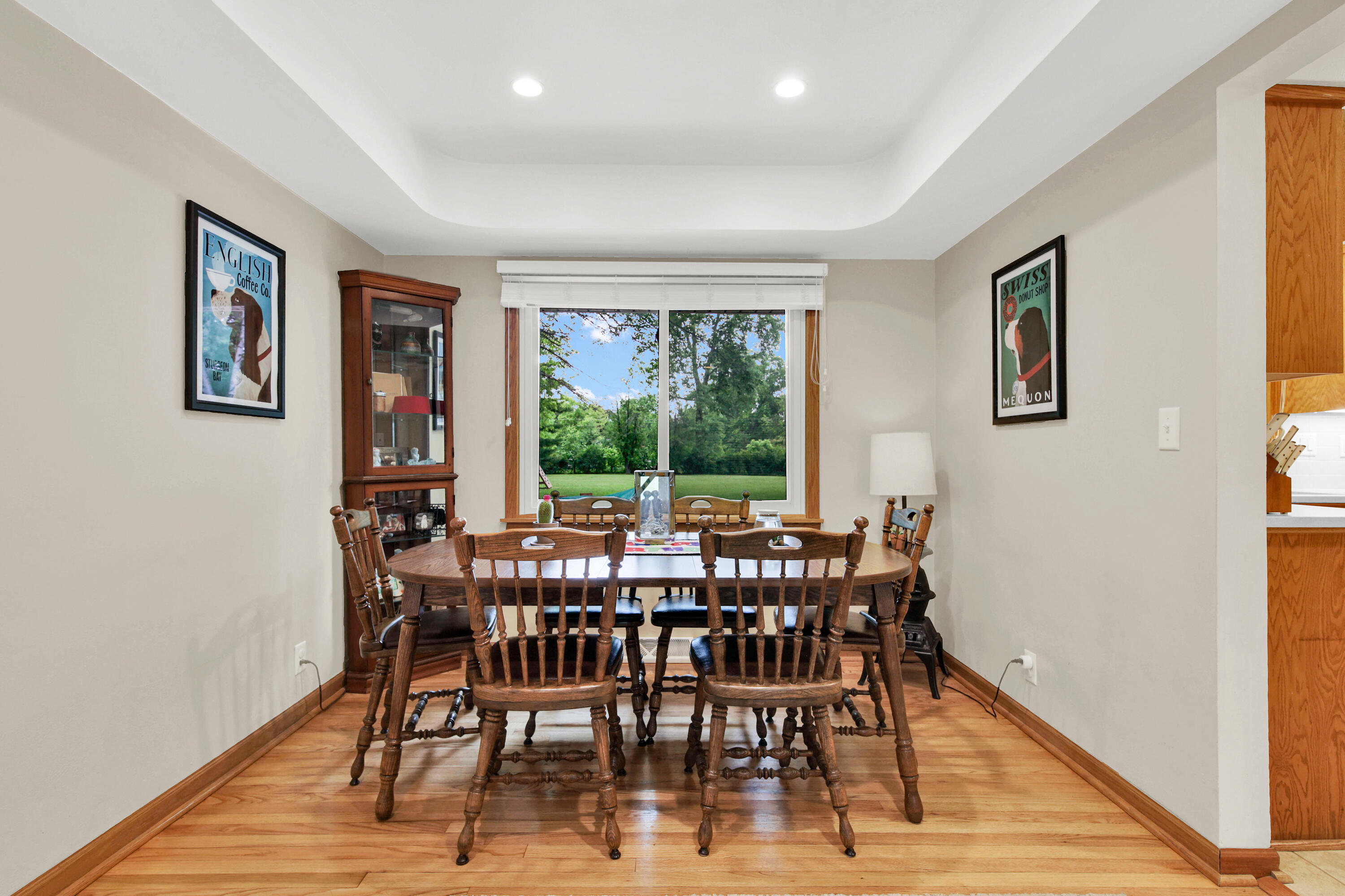 2614 West Chestnut Road Mequon, WI 53092 - Photo 8 of 25 Dining Room