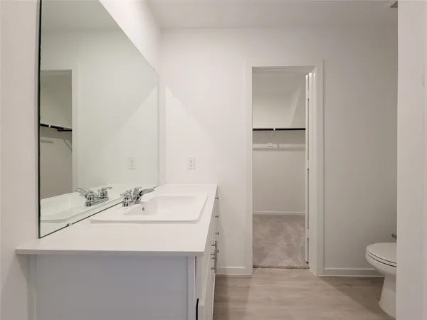 $1,975 | 1603 Windrose Bend, Angleton, TX 77515