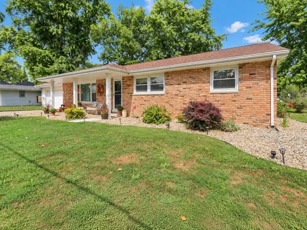 $235,000 | 210 East Overton Street, Tuscola, IL 61953
