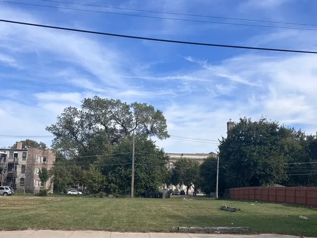 $300,000 | 5721 South State Street, Chicago, IL 60621